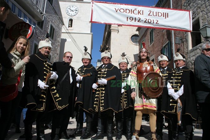 zagorje_festival_zudija_vodice_smotra_zagorski_kuburasi_vatrogasci_mazoretkinje_lobor_marija_bistrica_09042012_03.jpg