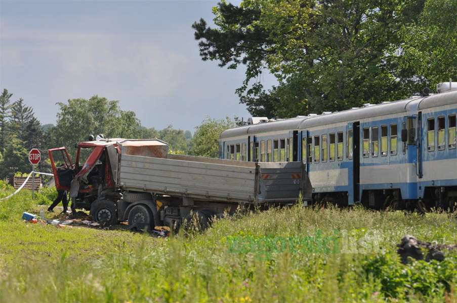 zagorje_prometna-nesreća, vlak, kamion, budinščina, 03_20052013 (1).jpg