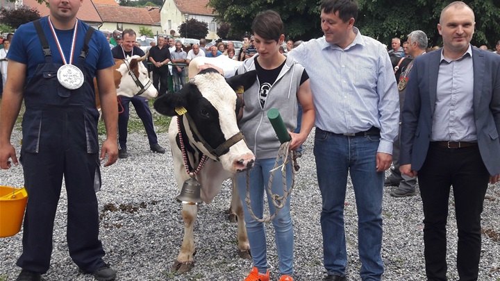 Šampionsko grlo osvojila je krava holestein pasmine Renata