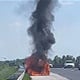 Požar na autoputu prema Zagrebu: Zapalio se BMW