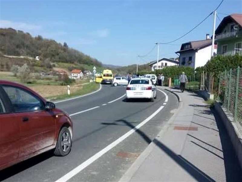foto: Facebook/Policija zaustavlja KZŽ/prometna nesreća u Donjoj Šemnici