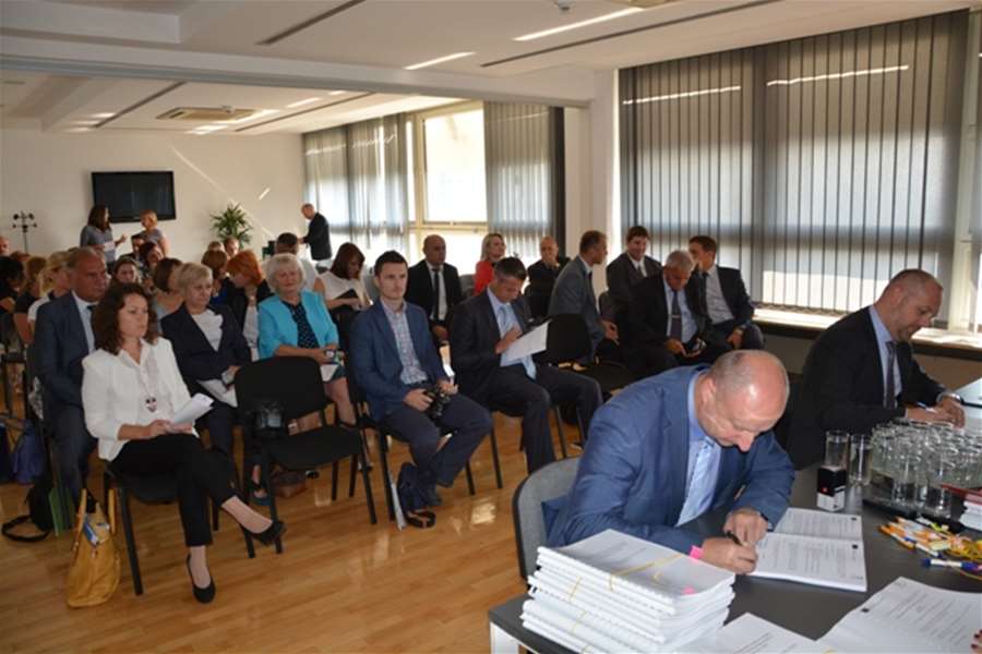 Zagorski župan Željko Kolar ugovor je potpisao u Ministarstvu socijalne politike i mladih