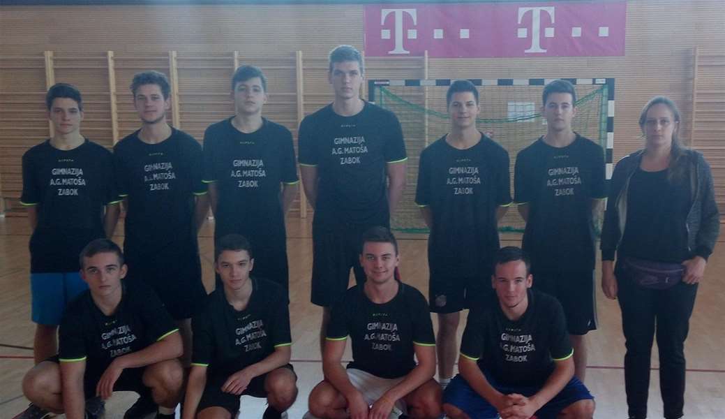 Prvoplasirana ekipa zabočke gimnazije na županijskom natjecanju u košarci