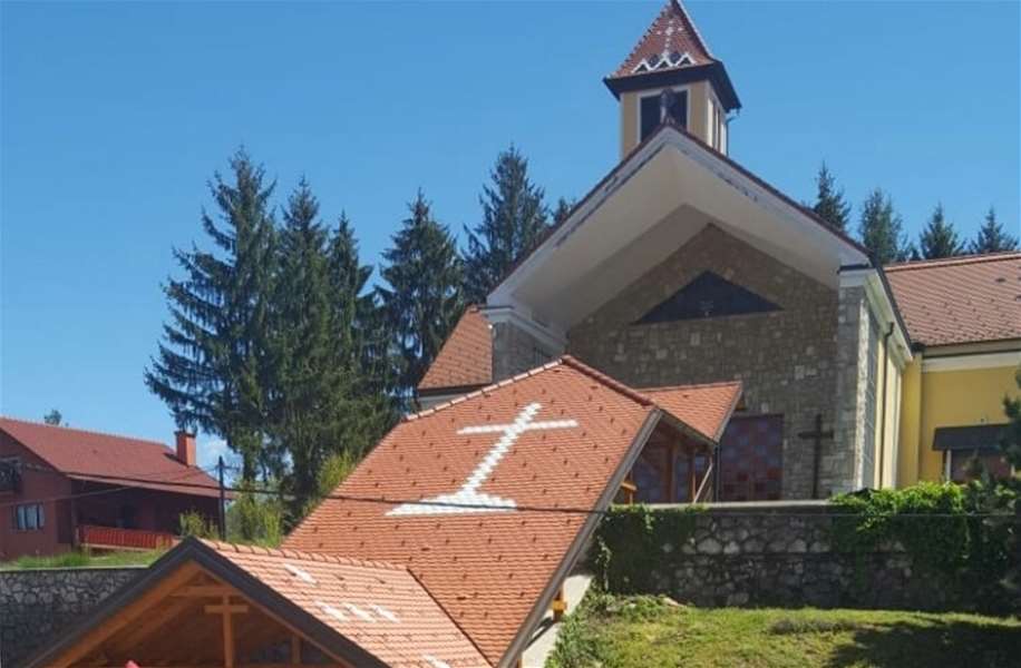 mihovljan crkva novi krov.jpg