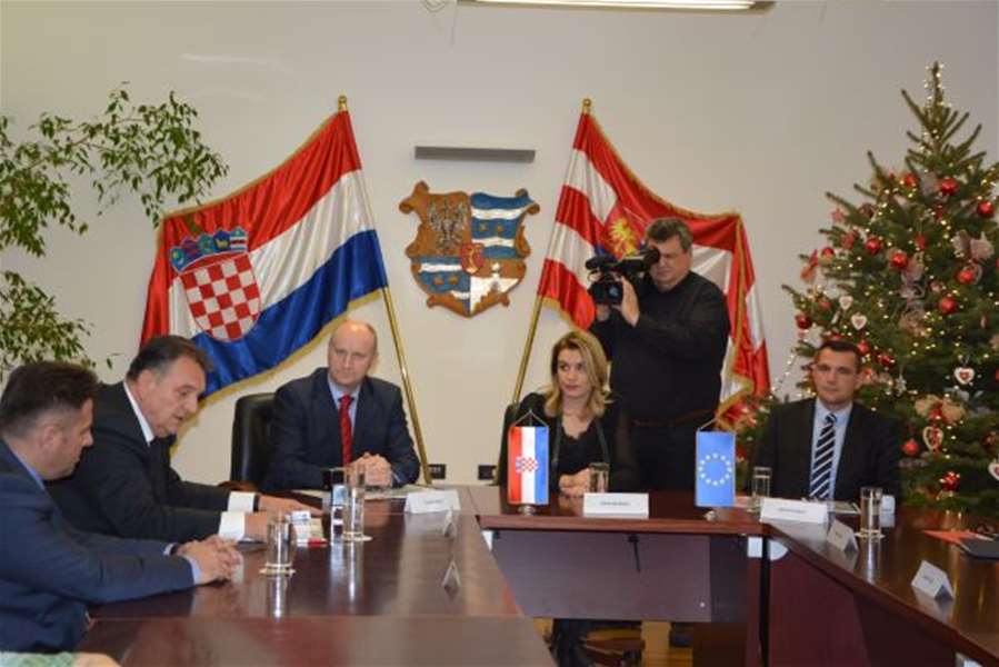 Župani Kolar, Čaćić i Posavec jučer su potpisali Sporazum o partnerstvu na projektu povezivanja željeznicom