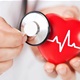 NE IGNORIRAJTE: Ovaj znak upozorenja javlja se satima prije srčanog udara