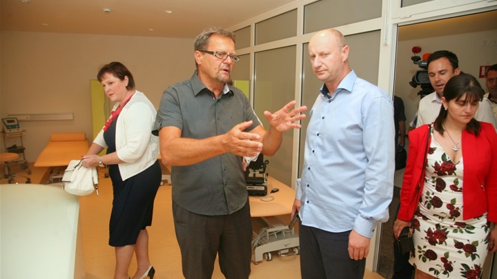 Ravnatelj Specijalne bolnice za medicinsku rehabilitaciju S. Toplice dr. Davor Gredičak i župan Željko Kolar