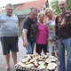 Članovi Gljivarskog društva 'Maglen' iz Oroslavja na poseban način pripremaju gljive krasnice