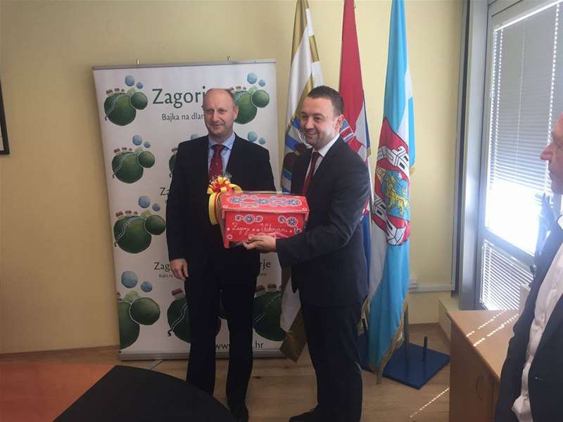 Donacija za Vodotoranj predana je zamjeniku vukovarskog gradonačelnika 