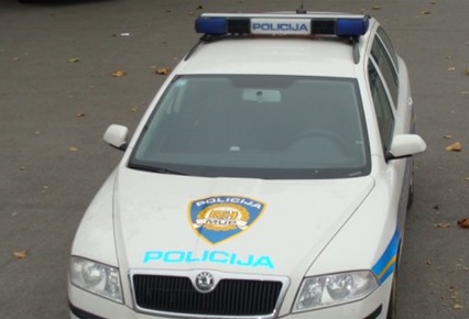 policija_auto.jpg