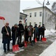 Odred specijalnih učiteljskih snaga očistio snijeg ispred loborske škole