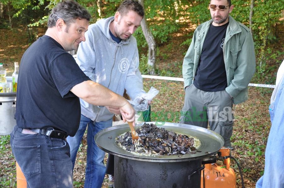 zagorje_gljivarijada_stubakima_manifestacija_branje_gljive_pila_drustvo_maglen_20102012_01.jpg