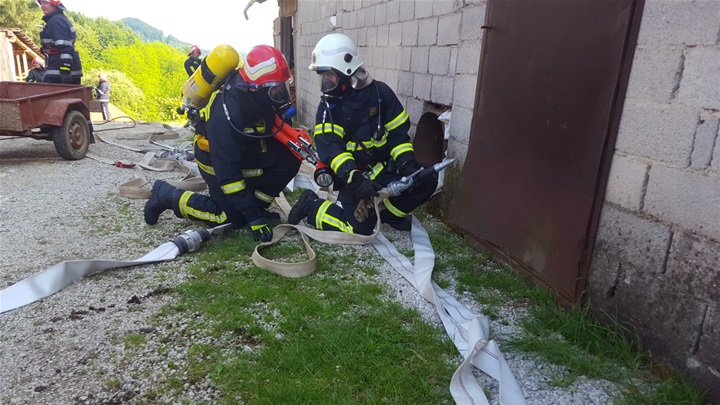 vježba vatrogsci 3.jpg