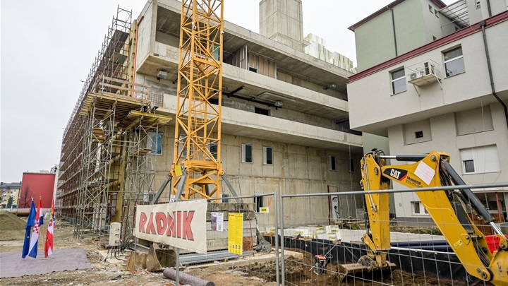 obilazak_centralni_operacijski_blok_bolnica_varazdin_prosinac_2024 2.jpg