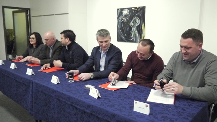 Potpisivanje ugovora 4