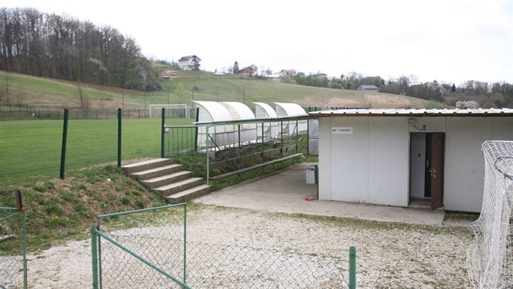 NK Straži sportski objekt prijeko je potreban jer sada koriste kontejnere