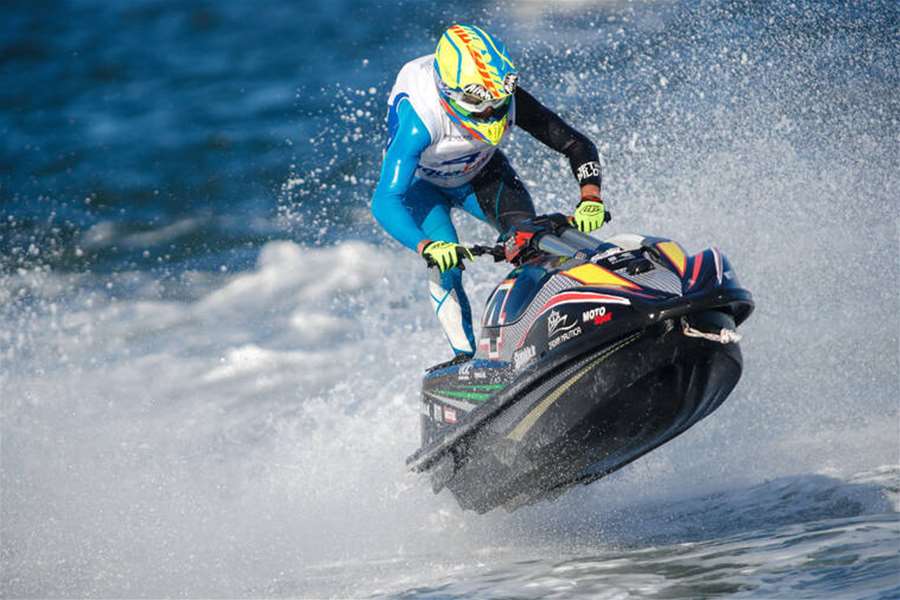 SPORT 11.6._JET SKI.jpg