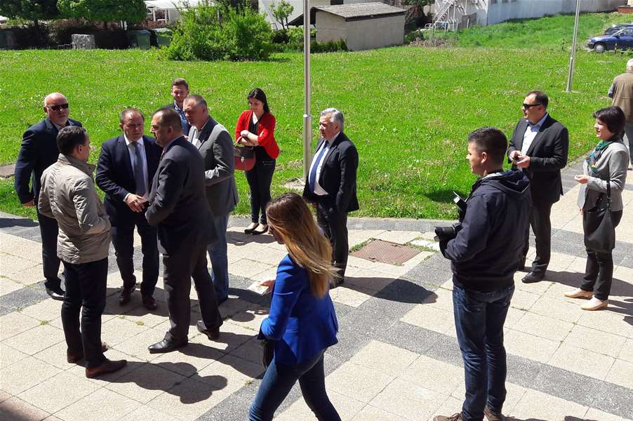 Pred Palačom pravde okupili su se kandidati za listu Županijske skupštine