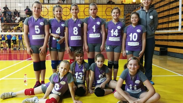 SPORT 5.12_ODBOJKA I NAJMLAĐE TOPLIČANKE MEĐU OSAM Ekipa 2007. i mlađe .jpg