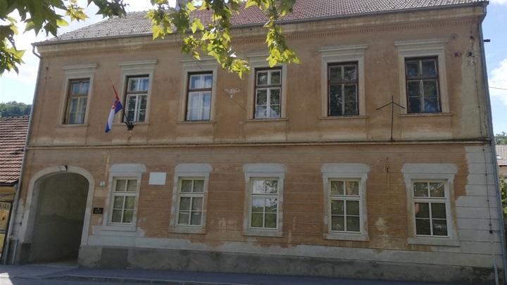 zgrada gruntovnice.jpg