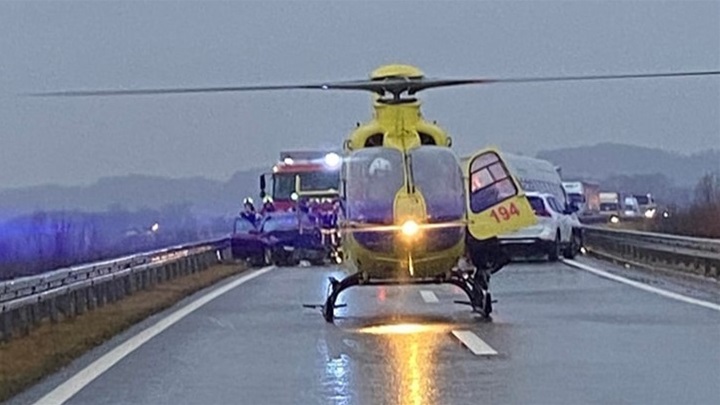 helikopter policija zaustavlja