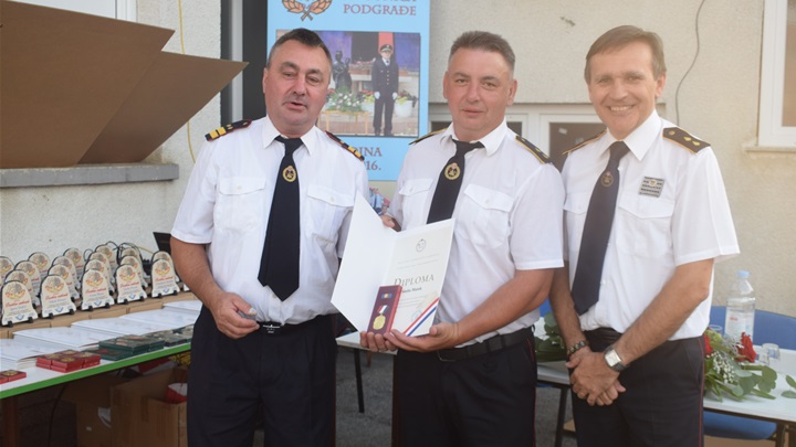 DVD Tugonica – Podgrađe proslavilo 75. obljetnicu 08.JPG