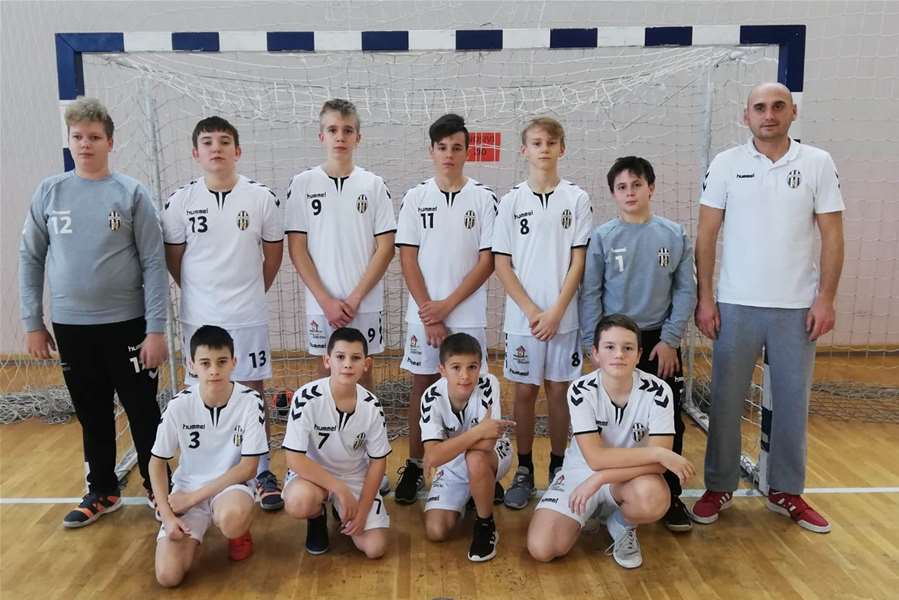 SPORT 30.11._ RUKOMET MUŠKI 2. HRL U 13 SKUPINA A KADETI BEDEKOVČINE SLAVILI KOD PAVLEKA .jpg