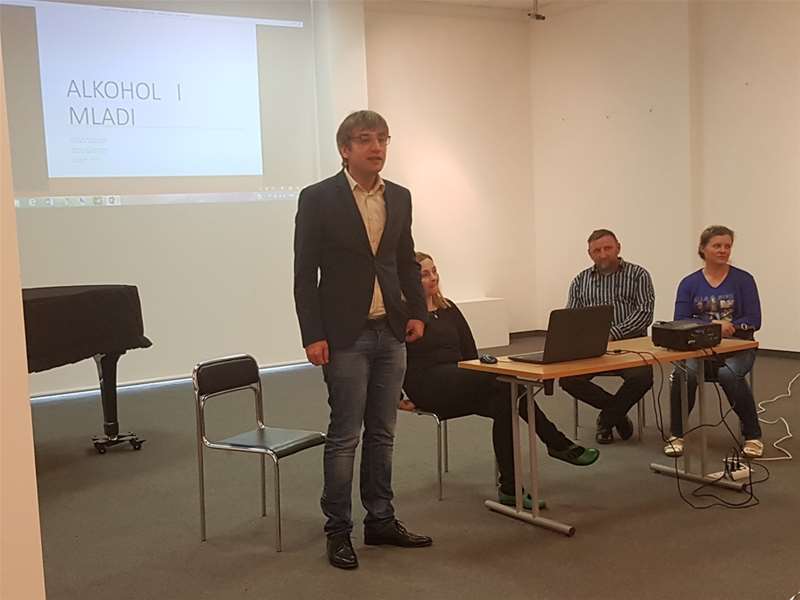 mladi i alkohol 2.jpg
