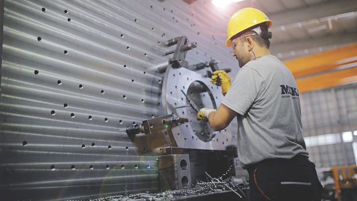 01-2 CNC operater.jpg