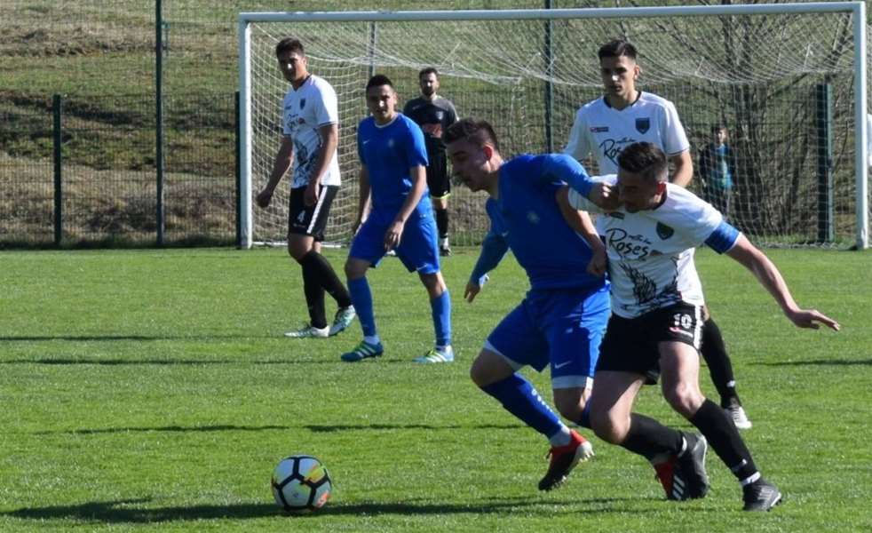 GLAVNA SPORT 2.4_NOGOMET 1. ŽNL UVJERLJIVA STRAŽA POBJEDOM U DERBIJU DO VELIKE PREDNOSTI 5.jpg