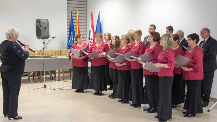 CVJETNI HUM NA SUTLI 3.jpg