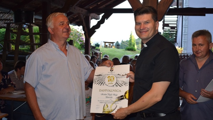 Udruga vinogradara, vinara i podrumara Vinski Vrh proslavila Dan udruge07.JPG