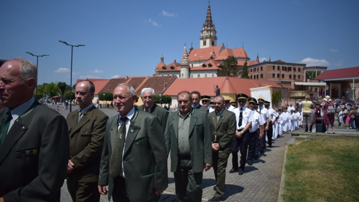 Tijelovo u Marija Bistrici 5.jpg