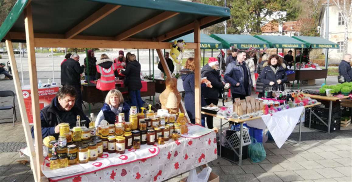 Božićni sajam u Pregradi.jpg