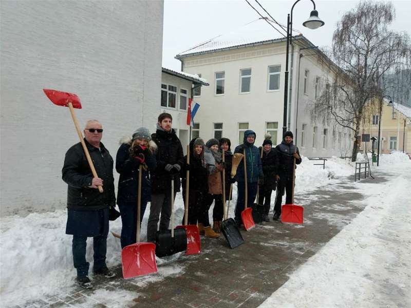 čišćenje oko škole