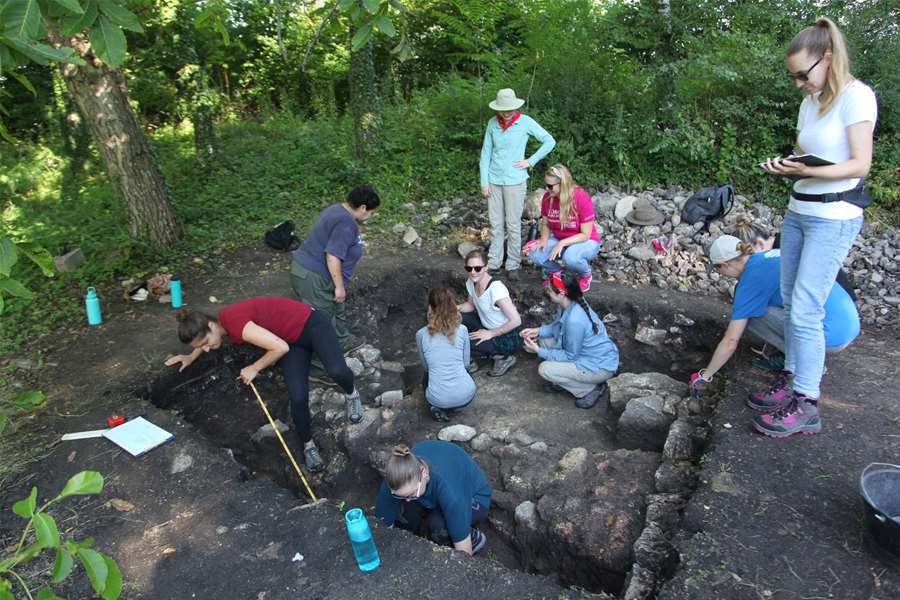 glavna arheološko.jpg