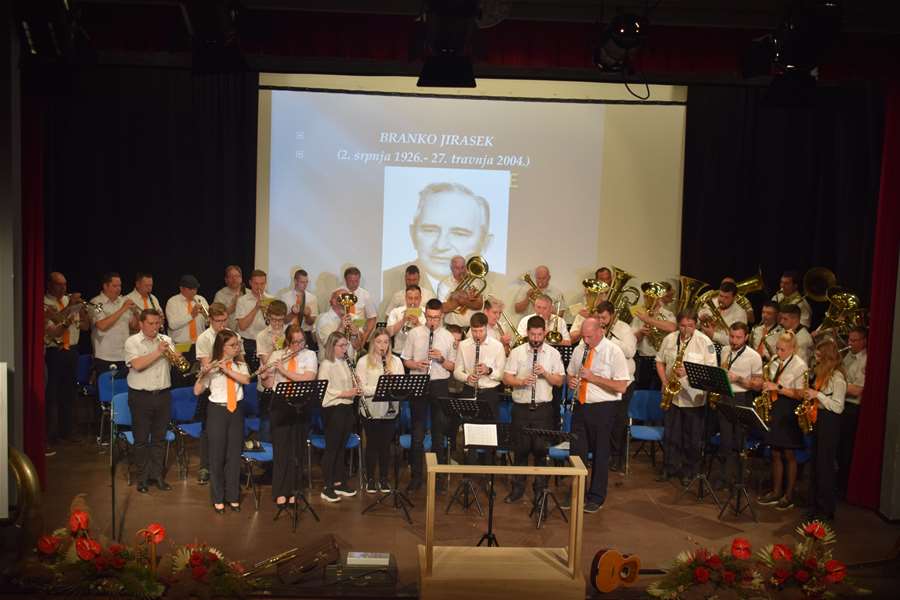 Veliki koncert u čast 'velikom' Jiraseku 10.JPG