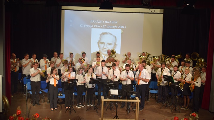 Veliki koncert u čast 'velikom' Jiraseku 10.JPG