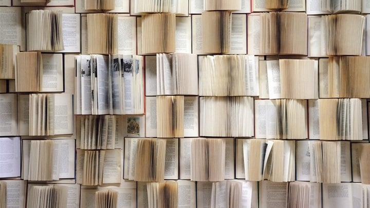 book-wall-1151405_1280.jpg
