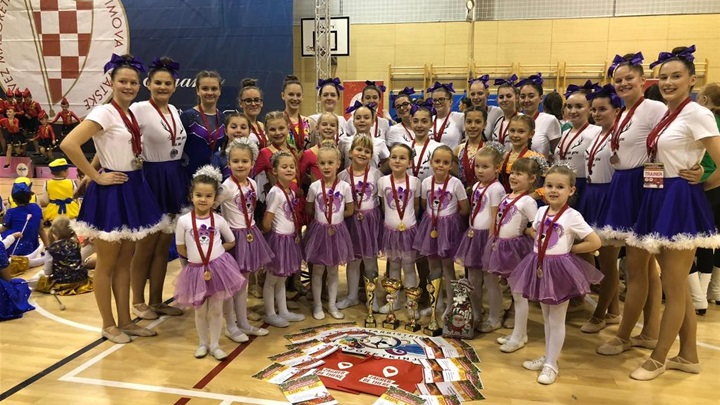 zlatarbistričke mažoretkinje