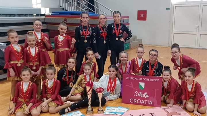 mažoretkinje shelly (4).jpg