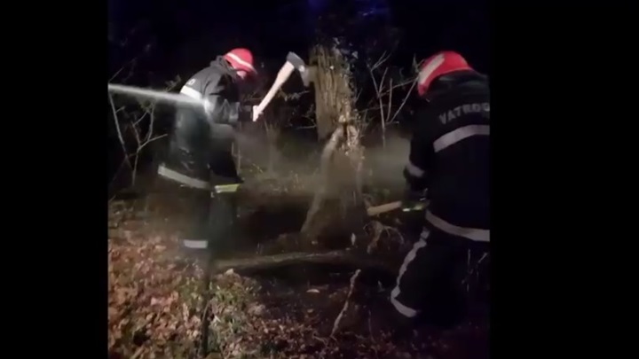 vatrogasci pregrada.jpg