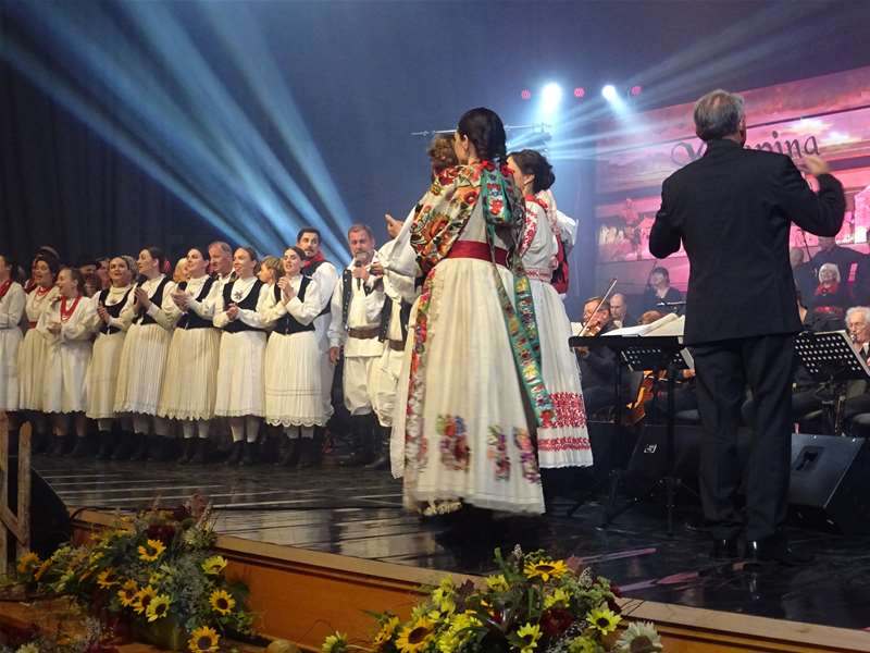 Retrospektivna večer.jpg