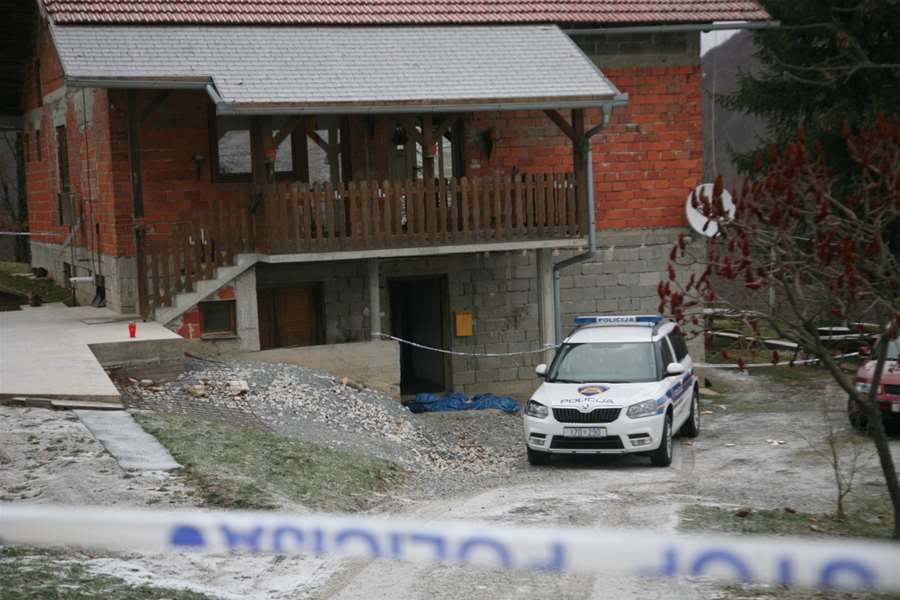 Na intervenciji gašenja požara bili su sinoć JVP Krapina i DVD Mihovljan