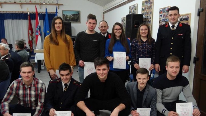 hum na sutli, izvještajna skupština.jpg