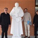 Akademski kipar Tomislav Kršnjavi darovao Svetištu kip kardinala Franje Kuharića