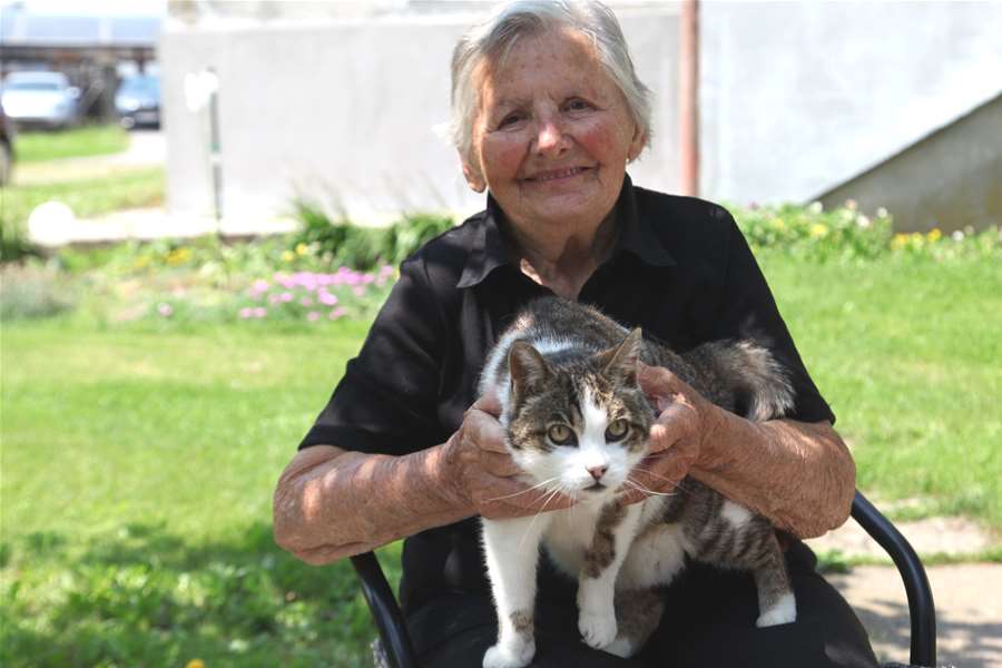 baka i mačka (2).jpg