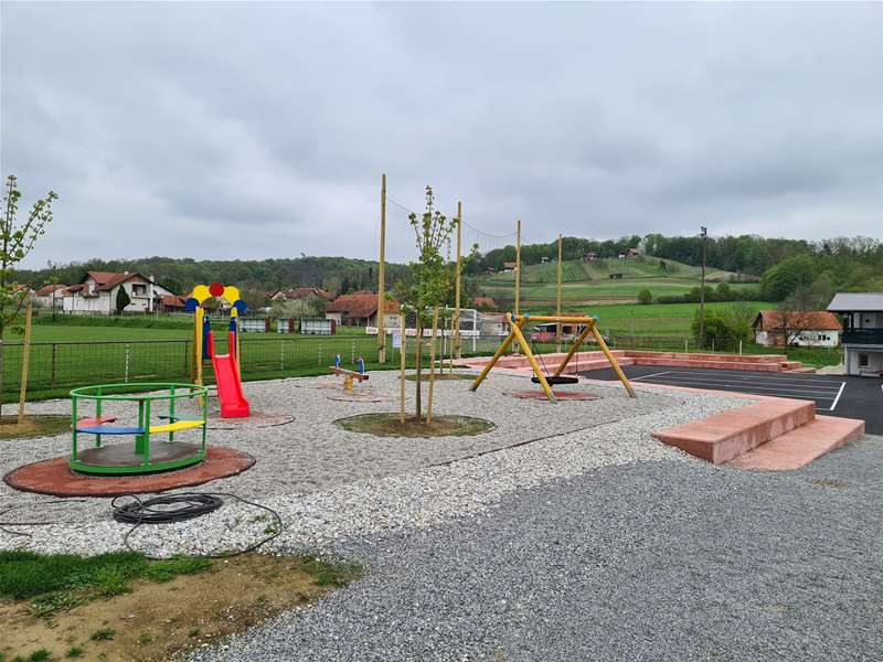 Dječji park Brezova.jpg