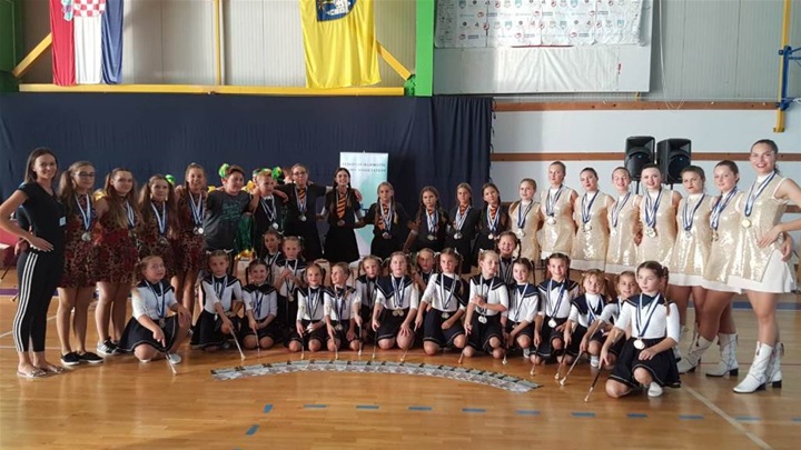 mažoretkinje dubrovčan.jpg