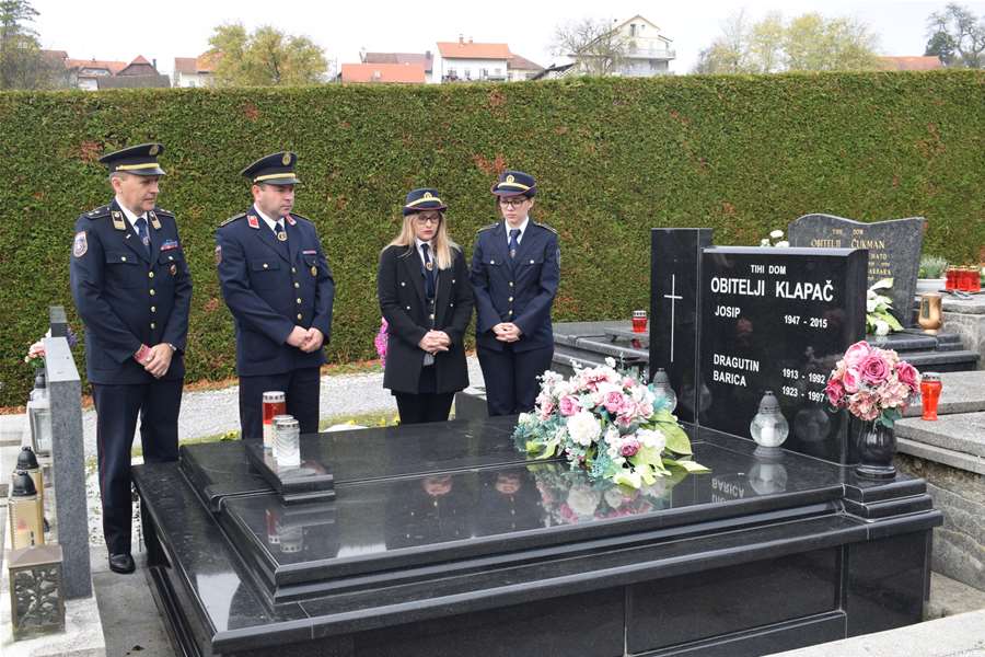 Odana počast preminulim dužnosnicima VZO Marija Bistrica 2.JPG